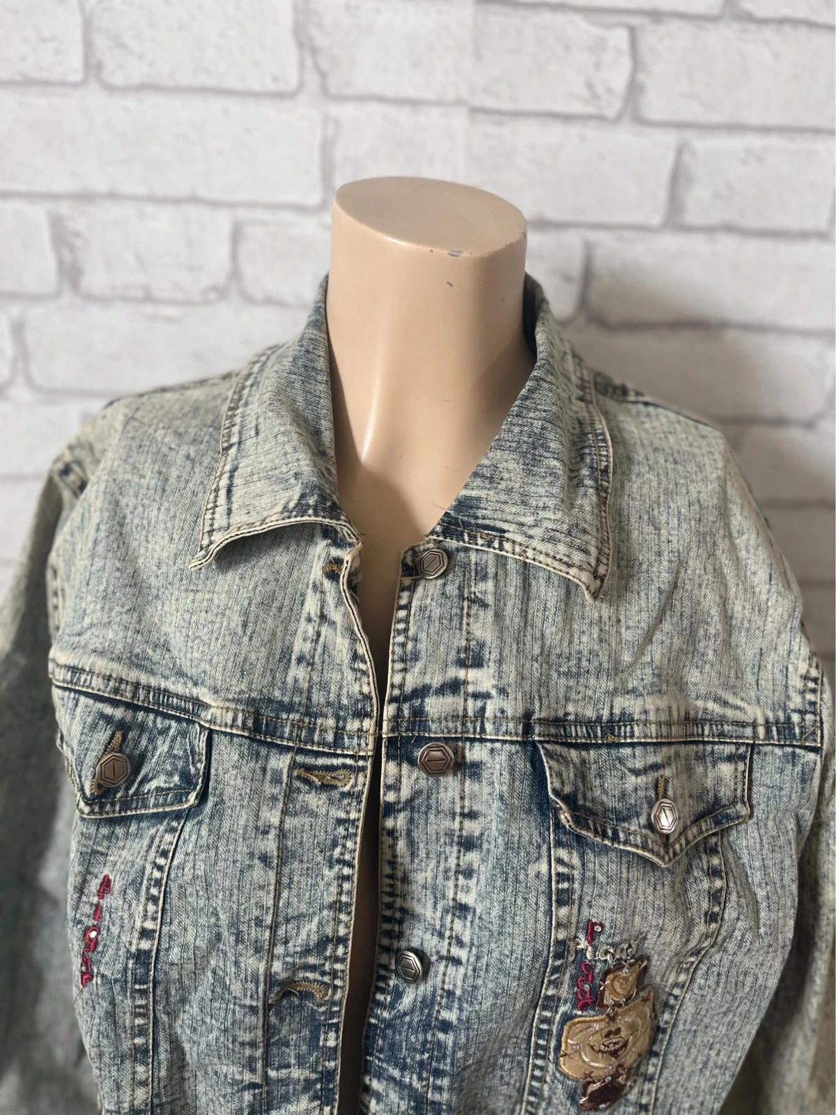 Veste en jean brodée – Taille 42 – photo 4